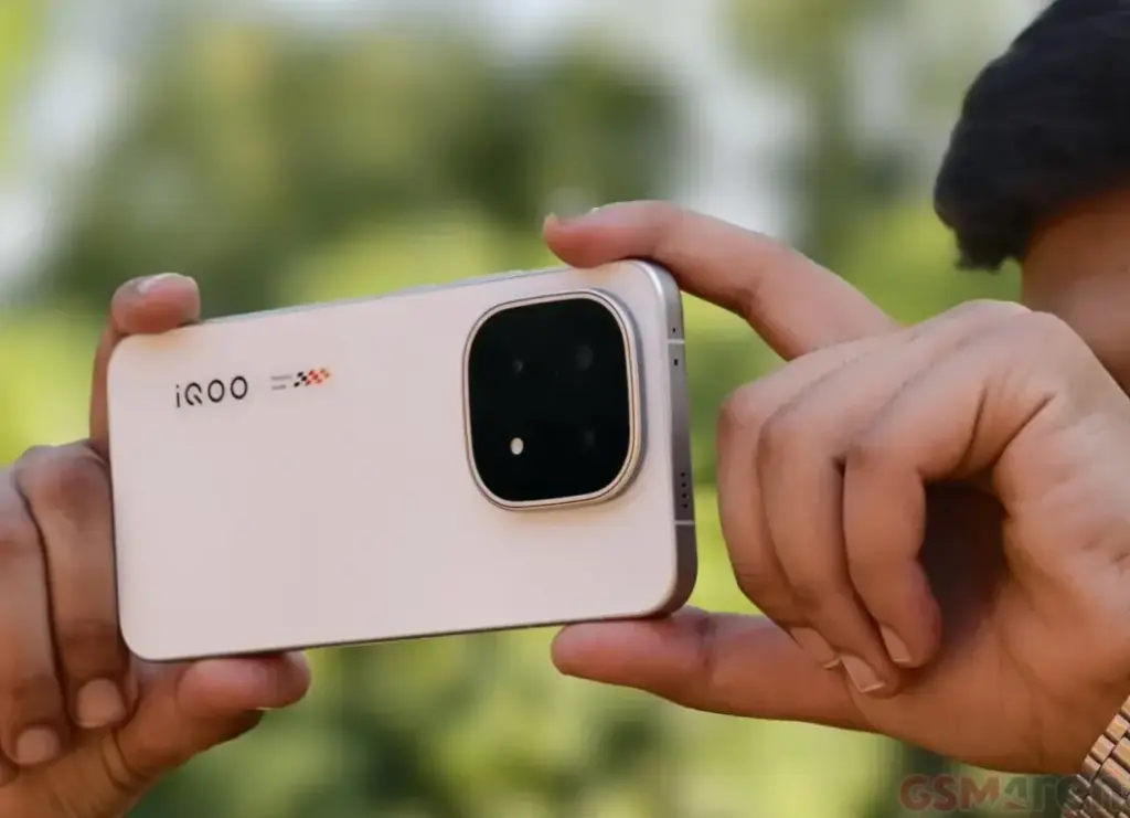iQoo 15 Mini Development Officially Canceled: What This Means for the Brand's Future