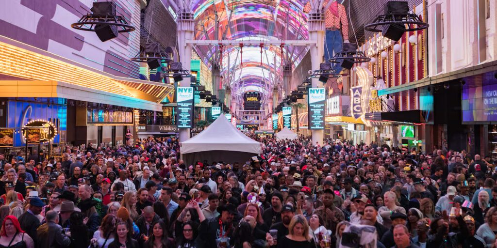 Essential Tips for Enjoying New Year’s Eve Celebrations in a Major Entertainment City