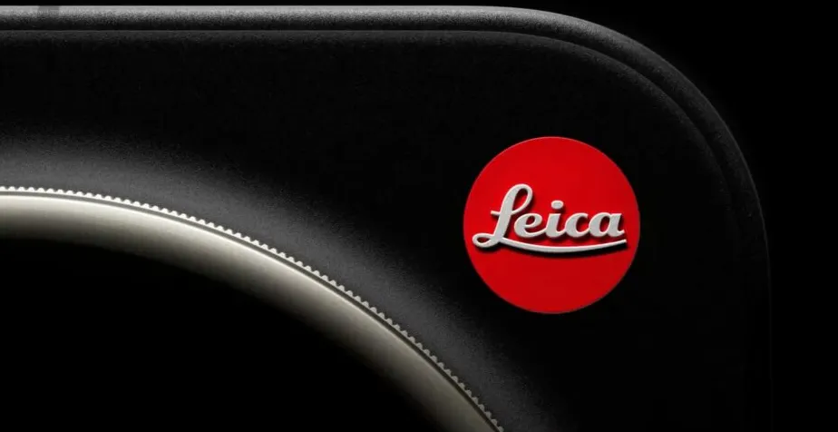 Xiaomi 17 Ultra Leica Version Features Innovative Physical Zoom Ring for Enhanced Camera Control