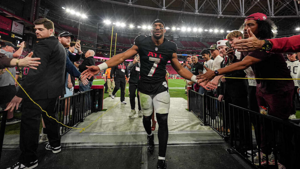 Bijan Robinson Nears Falcons’ All-Time Single-Game Scrimmage Yardage Milestone