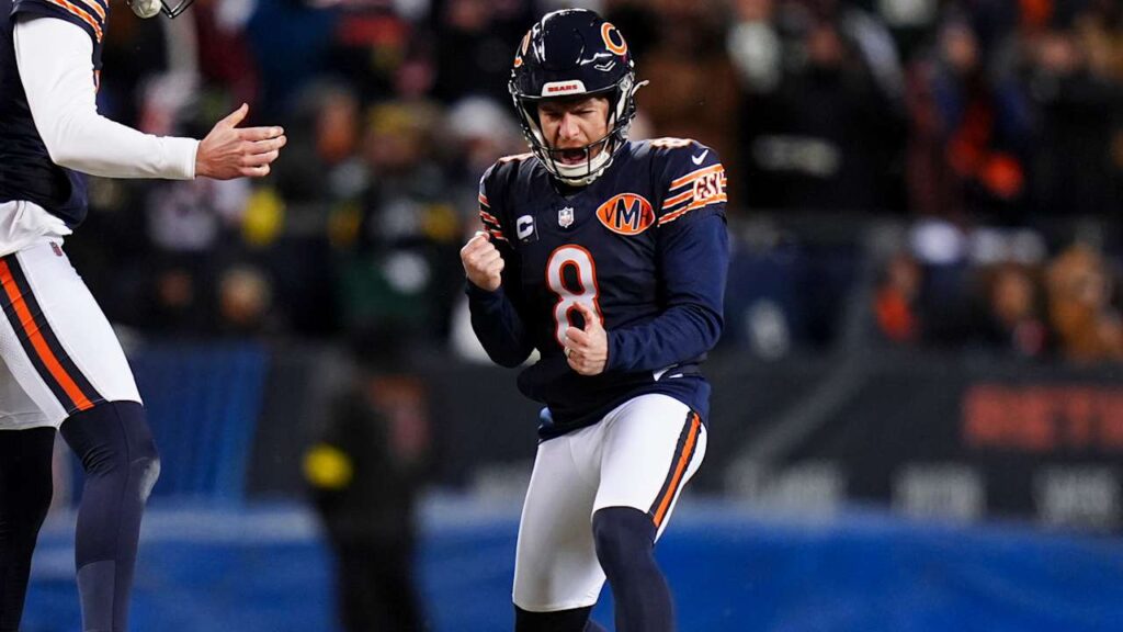 Top NFL Fantasy Picks: Which Kickers to Start or Bench in the Final Week