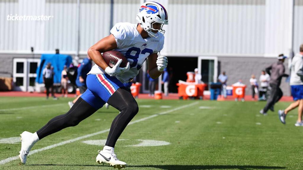 Buffalo Bills Add Tight End Keleki Latu, Part Ways with Wide Receiver Mecole Hardman Jr.