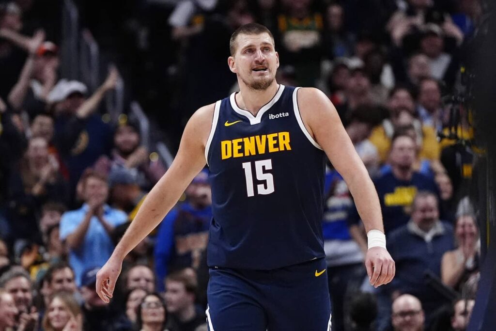 Nikola Jokic Shows Skills That Rival Legendary Passers Like Magic Johnson