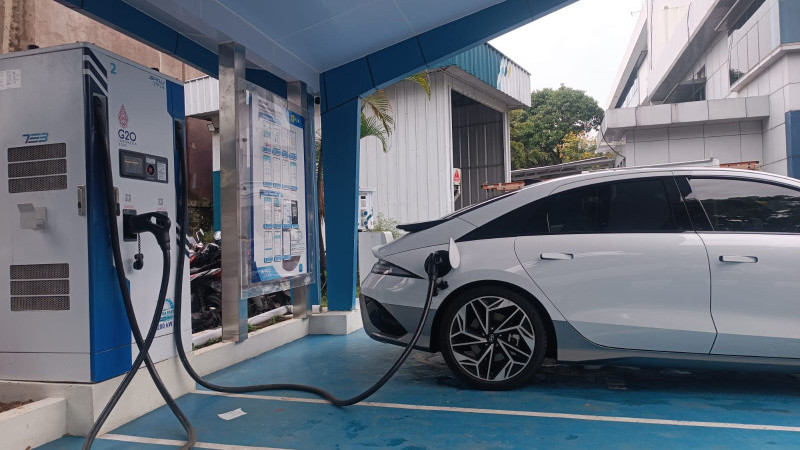 Charge Your Electric Car at Home: No More Trips to the Mall or Dealer Needed