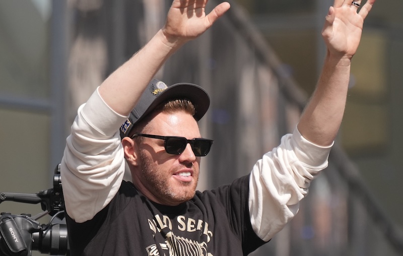 Freddie Freeman Shows Worm Dance Move at Mookie Betts’ Party After Dodgers’ World Series Parade