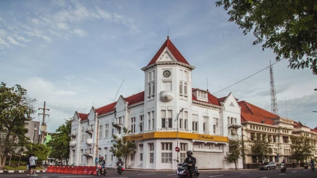9 Best Places to Enjoy Authentic Lontong Kupang in Surabaya With Legendary Flavors