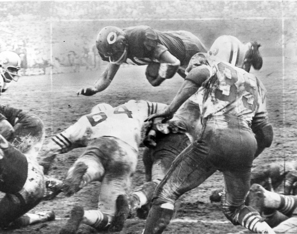 Gale Sayers Scores Six Touchdowns in Historic Wrigley Field Game Performance