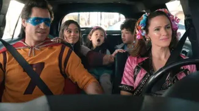 8 Best Family Movies for a Relaxing Weekend: Top Picks for Enjoyable Home Entertainment