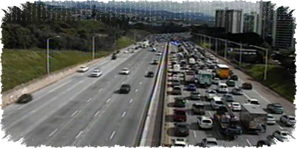 Woman Dead, 6 Injured in Multi-Vehicle H-1 Freeway Crash; Traffic Diverted, Lanes Reopened
