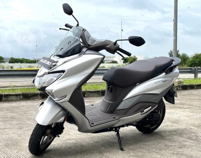 Suzuki Burgman 150: Modern Premium Scooter with 149cc Liquid-Cooled Engine Review