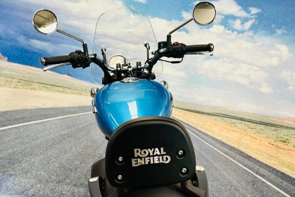 Classic Charm vs. Futuristic Sport Bikes: Why Royal Enfield Machismo 350 Stands Out Confidently