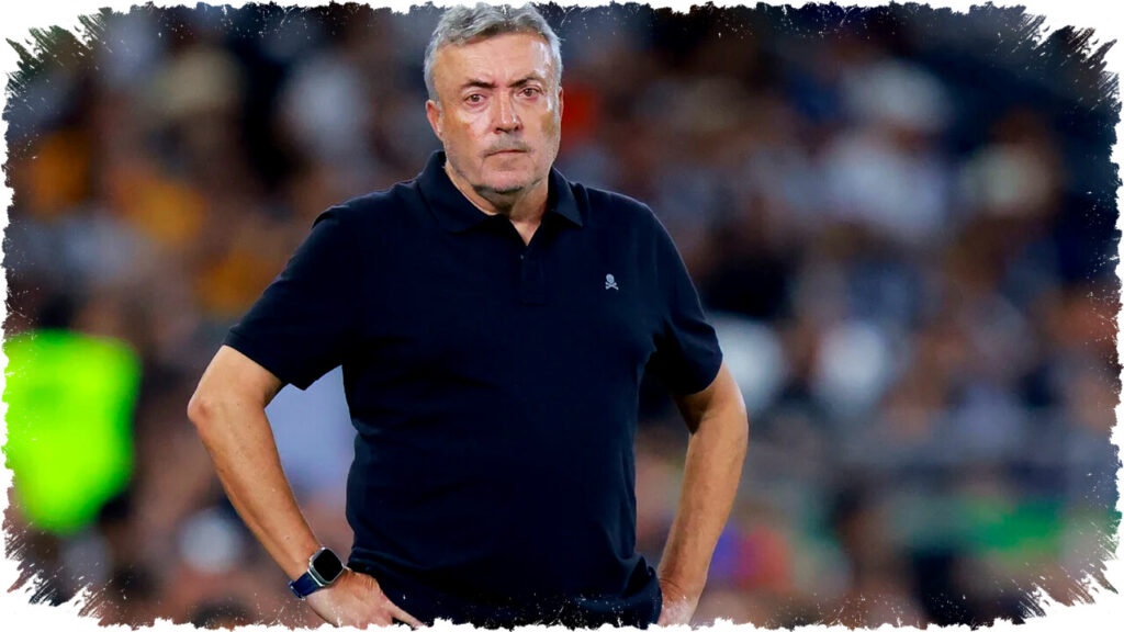 Monterrey Faces León with Luis Sánchez Injured and Coach Domènec Torrent Suspended