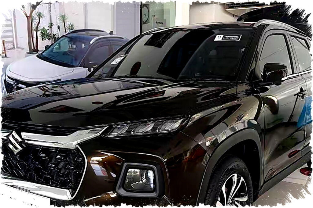 Grand Vitara’s Bold New Pearl Cave Black Color and Wide Sunroof Extend to Second Row Seating