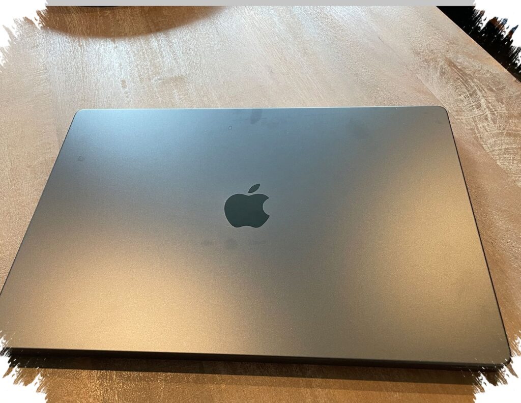 MacBook Pro Update Slips Into 2027 as OLED, Touchscreen, and M6 Chips Take Shape