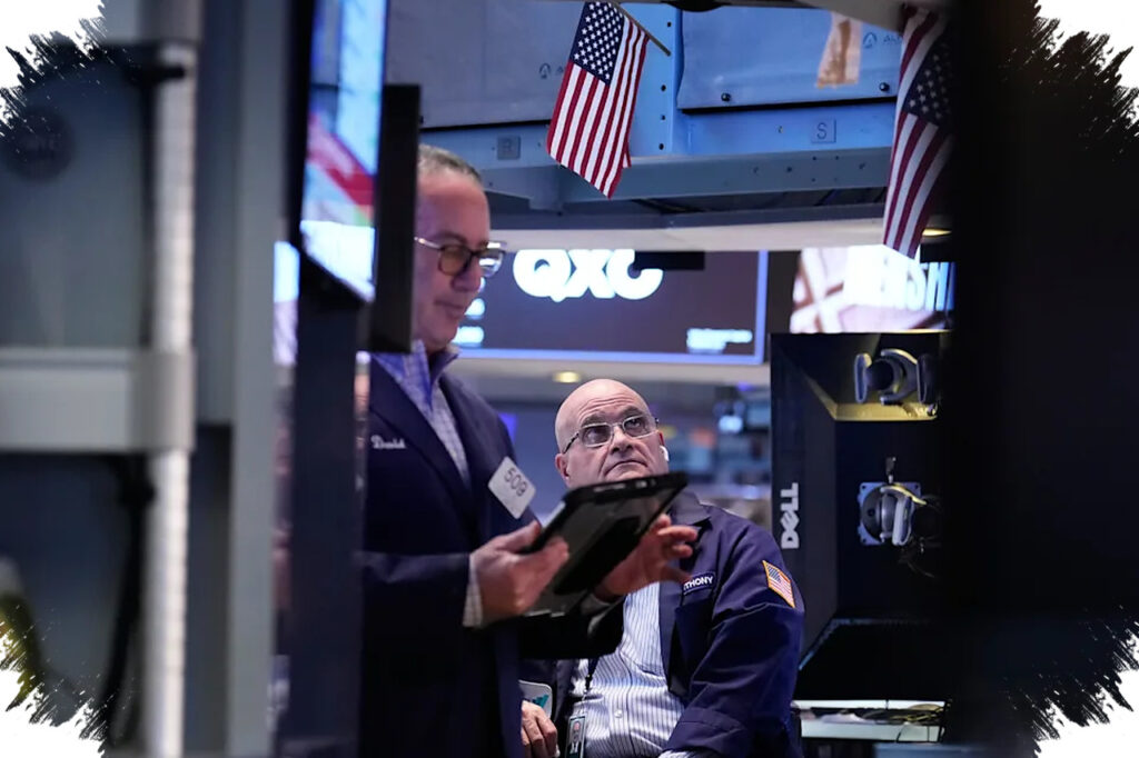 S&P 500 And Nasdaq Edge Higher, Markets Bet Trump May Extend Iran Deadline