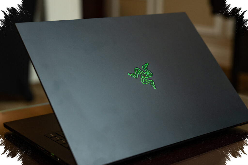 Blade 16 2026 Packs RTX 5090, OLED 240Hz, and a 14.9mm Frame for Premium Power