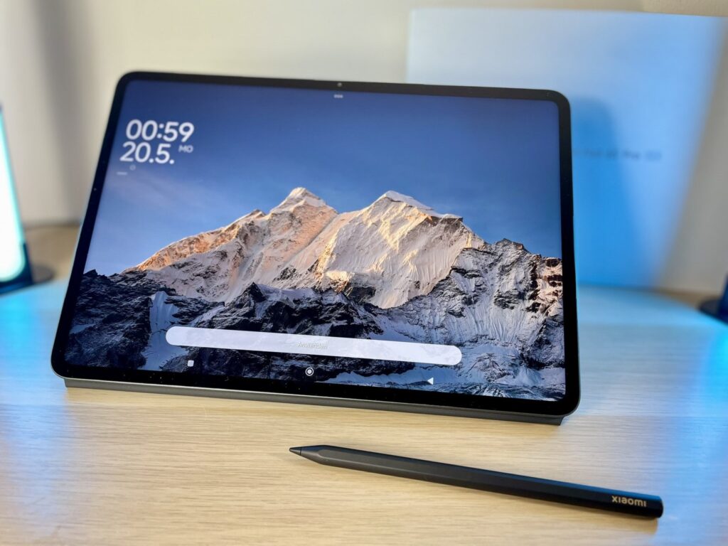 A Tablet That Pushes Toward Laptop Territory, Xiaomi Pad 6S Pro 12.4 Brings 3K Power and 120W Charging