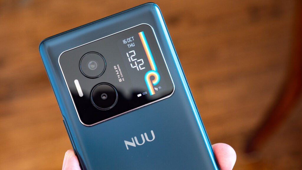 Nuu B40 5G Turns Its Rear AMOLED Screen Into A Practical Tool, Not A Gimmick