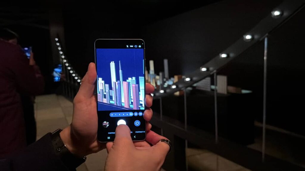 Galaxy S26 Ultra Turns Concert Fancams Cinematic With Real-Time LOG Color Control
