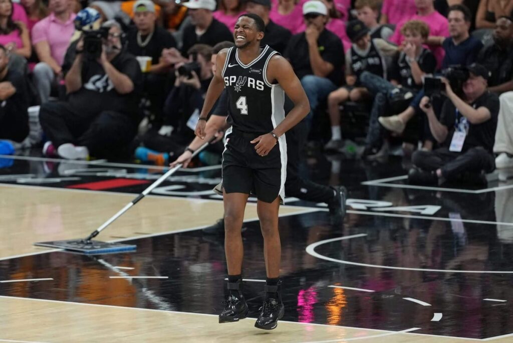 De’Aaron Fox Refuses To Pity Himself, Spurs’ Title Push Now Rests On An Injured Ankle