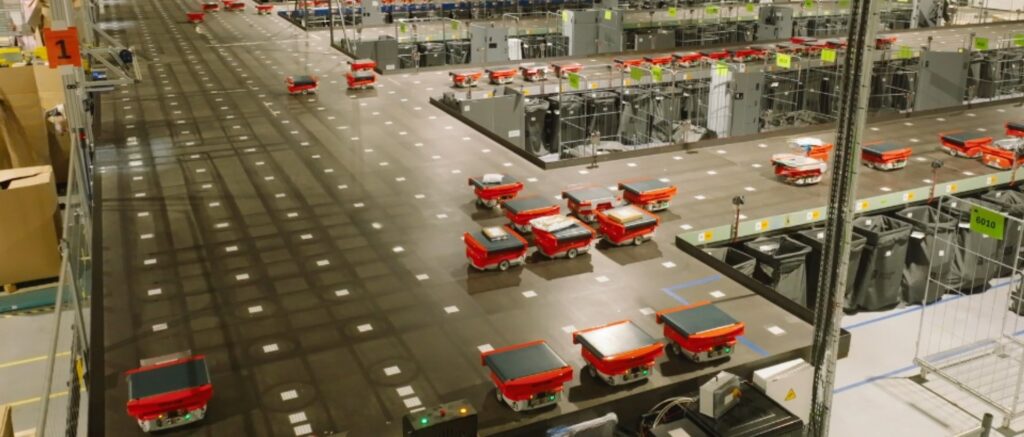 Continuous Package Sorting by Figure 03 Turns a Routine Livestream Into an Unexpected Viewer Magnet