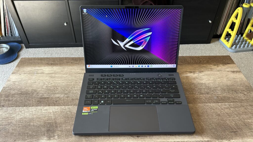 Premium Design Meets AI Power, ASUS ROG Zephyrus G14 Lands At Rp61 Jutaan