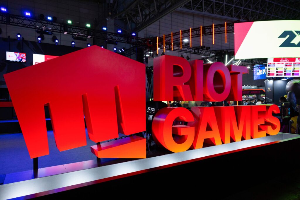 Valorant Anti-Cheat Turns $6,000 Cheating Hardware Into A Paperweight, Riot Mocks Cheaters Online
