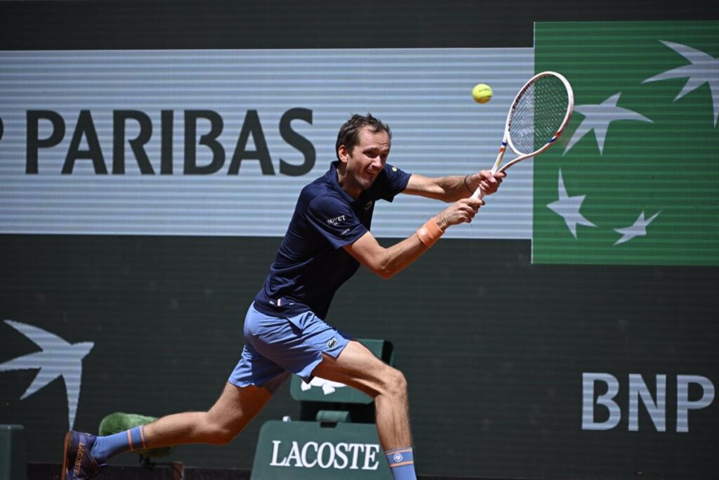 Medvedev’s Roland-Garros Curse Deepens, A Brutal Admission Hangs Over His 7th First-Round Exit