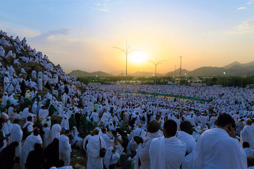 Saudi Arabia Expands AI Oversight For Hajj 2026, Tracking Millions In Real Time