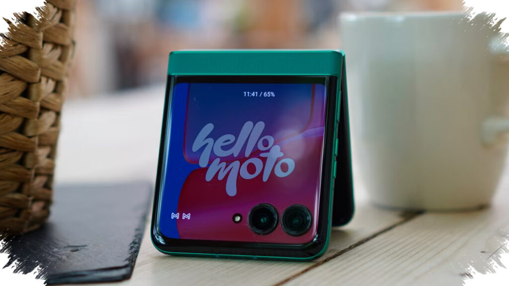 Motorola Users Flag Amazon Links Redirected Through Smart Feed, Affiliate Code Raises Questions