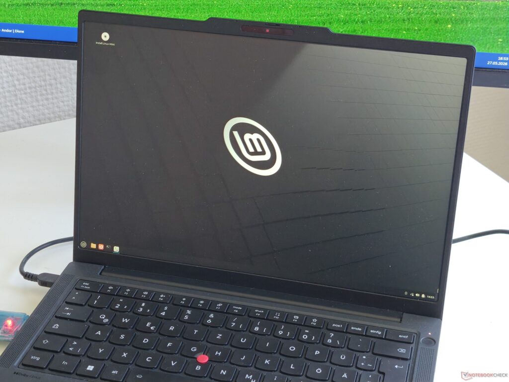ThinkPad T14 Gen 7 on Linux Delivers Strong Basics, But Wi-Fi and Audio Still Fail