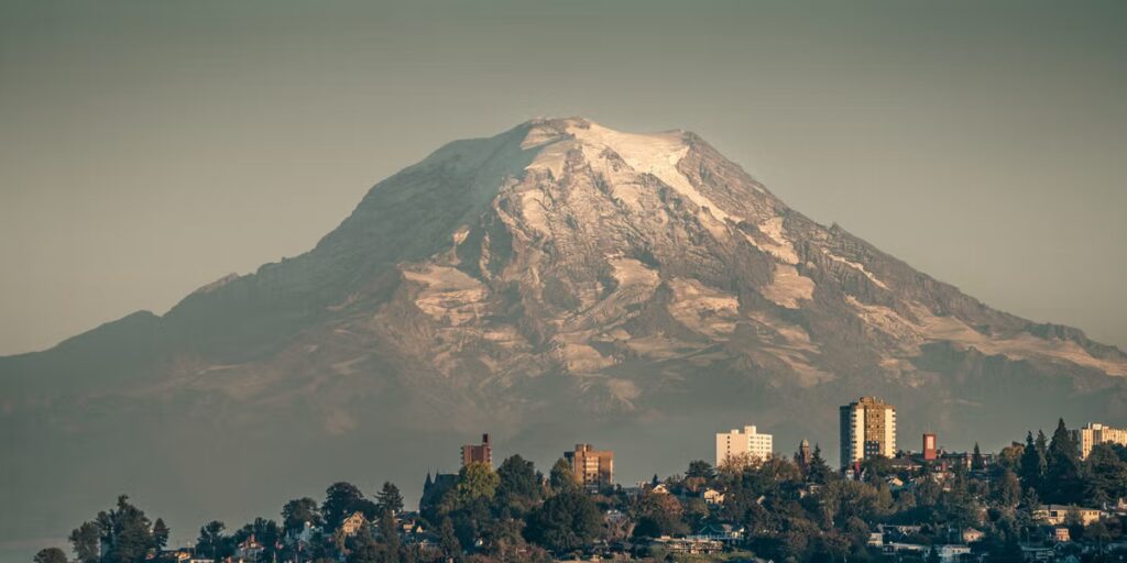 America’s Biggest Volcanic Threat, It May Strike Without Any Eruption