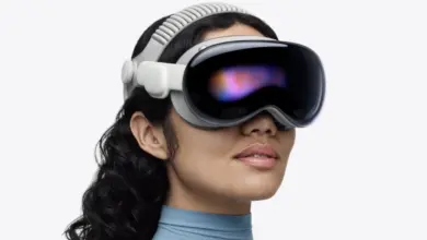 Apple Shifts Wearable Strategy Toward Smart Glasses, Vision Pro Sequel Faces Delay