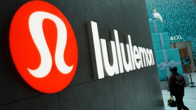 Lululemon Slashes Outlook, SpaceX IPO Hype Builds, Friday’s Market Could Reprice Fast
