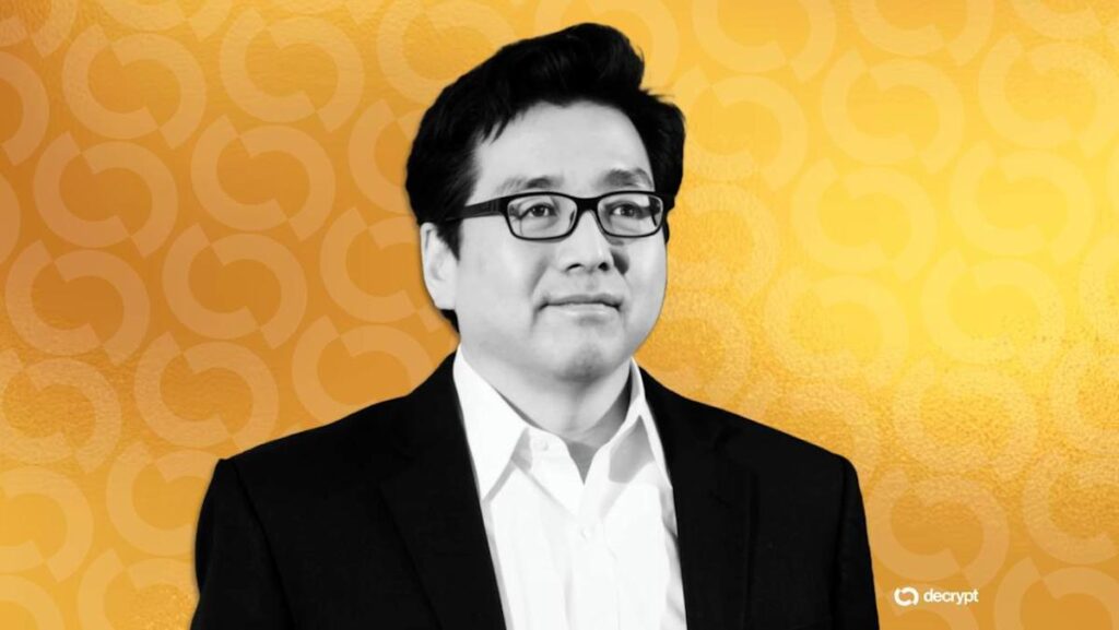 BitMine Seeks $300M Preferred Sale, Tom Lee Bets ETH Treasury Can Fund Its Own Yield