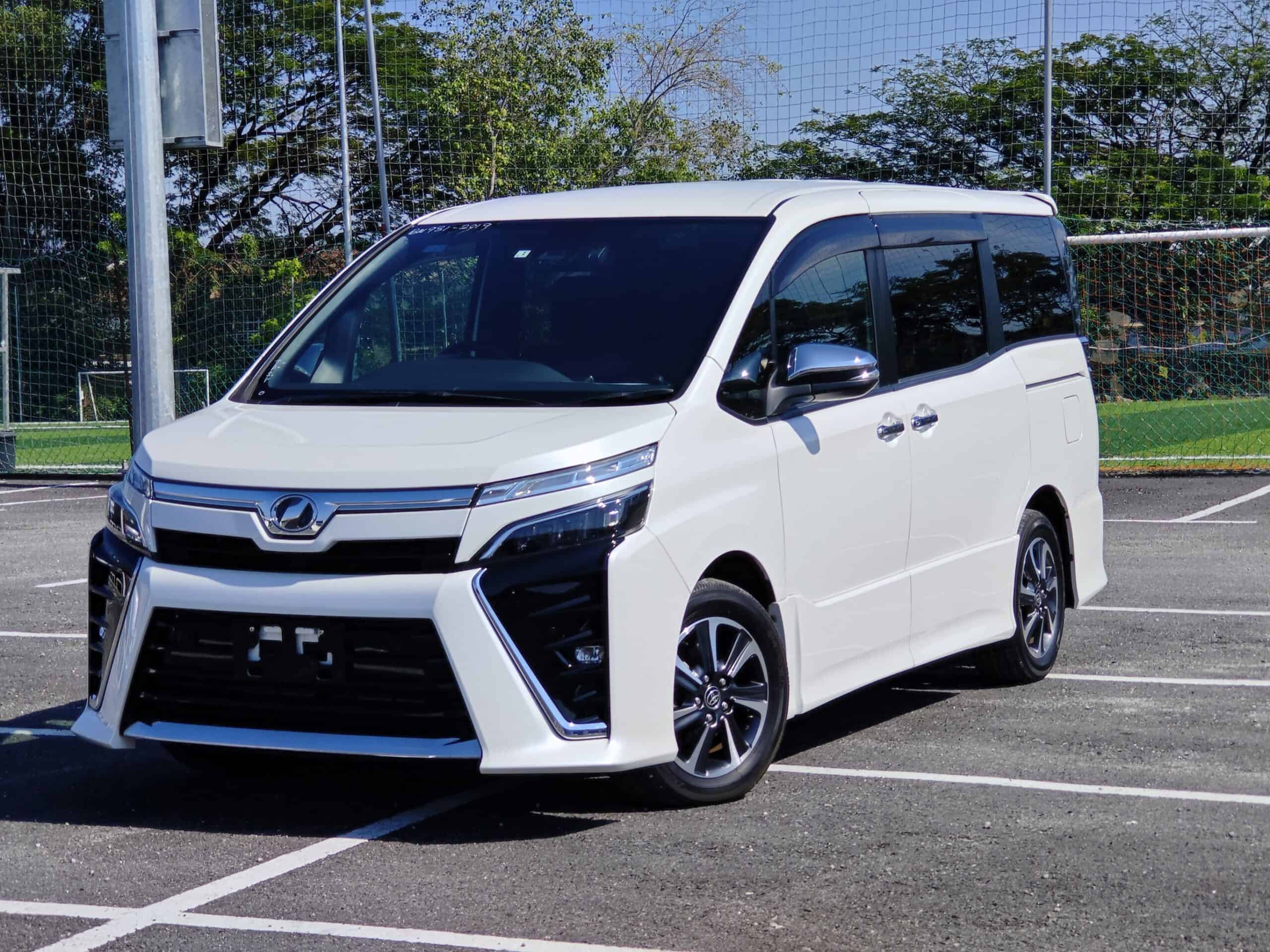 Toyota Voxy Keeps Its Boxy Identity, Adds a More Luxurious Cabin at Rp 631,8 Juta