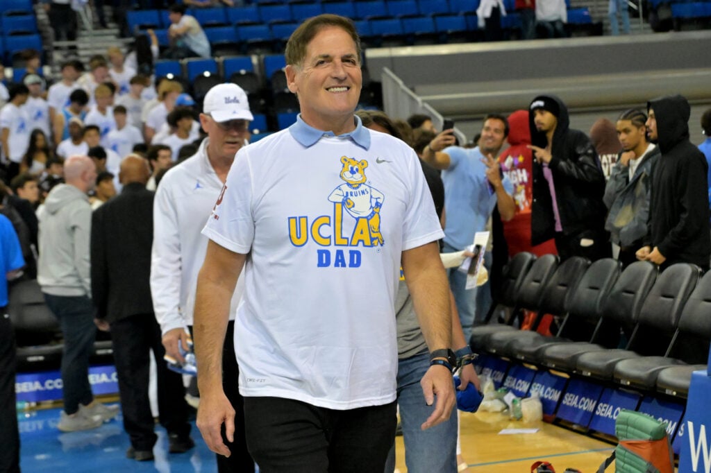 Mark Cuban Says Bitcoin Won’t Go To Zero, But His Selloff Signals Something Bigger