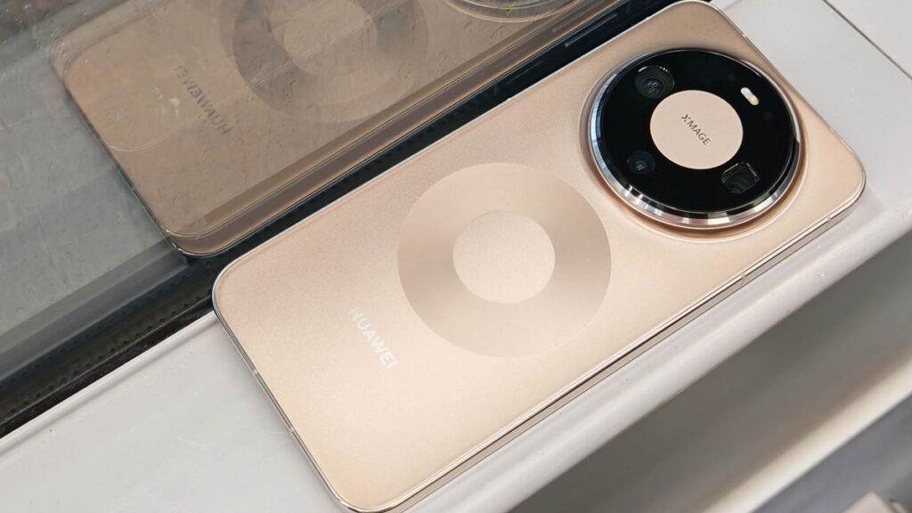 Mate 90 Pushes Huawei’s Camera Ambition Further, External Teleconverter and Dual Periscope Zoom Rumored