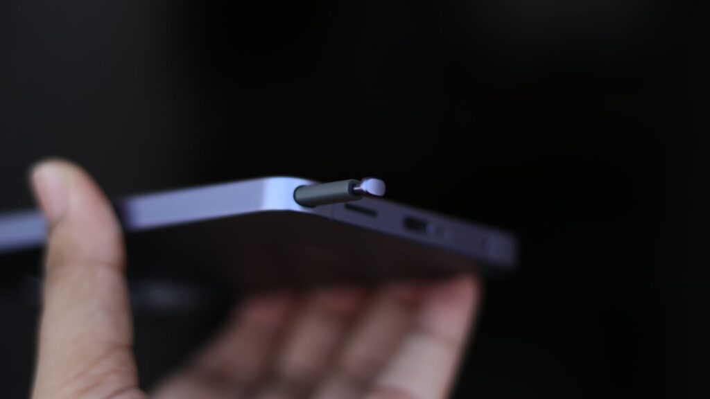 Galaxy S27 Pro Could Deliver Ultra-Level Battery Life Without the S Pen Compromise
