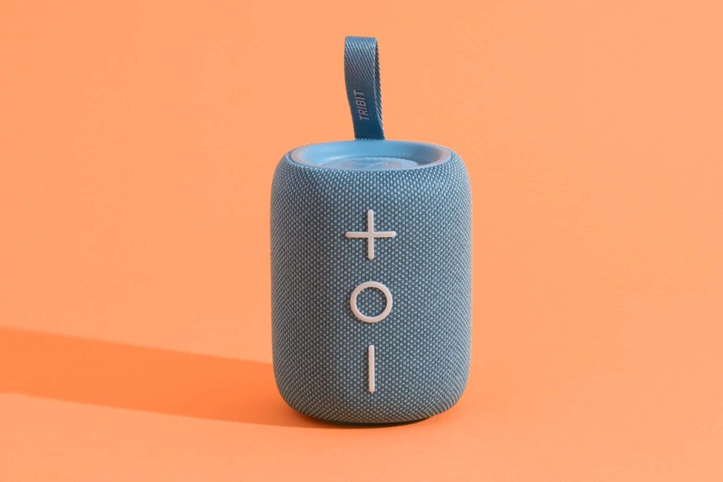 Tiny Bluetooth Speaker Delivers Big Sound, With 8-Hour Battery Life