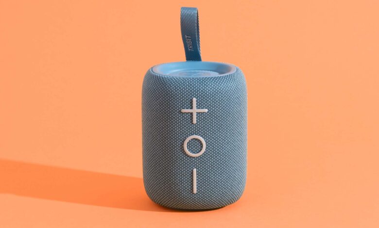 Tiny Bluetooth Speaker Delivers Big Sound, With 8-Hour Battery Life