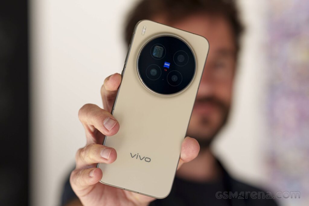 Vivo X500’s 7,500mAh Battery Could Outshine Its Chipset, Notchless Compact Body Stands Out