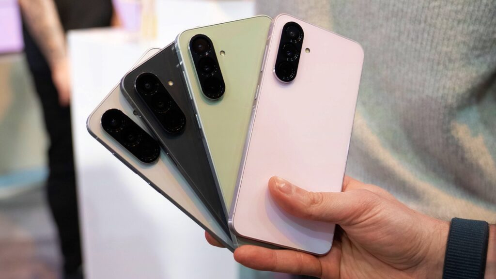 3 Samsung Phones Make the Midrange Camera Race Hard to Ignore