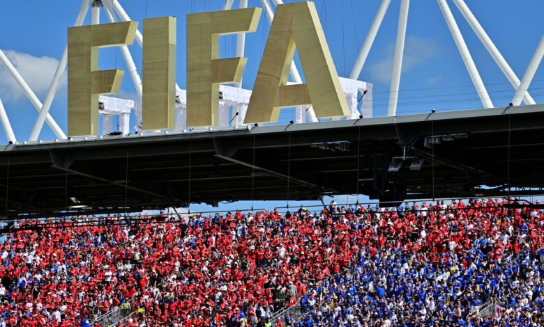 Ryan Reynolds, Mike Myers and Connor McDavid Liven Up Canada’s World Cup Debut