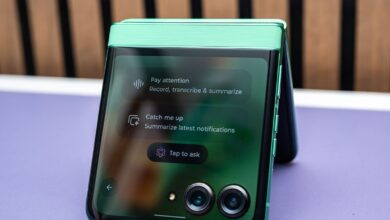 Motorola’s New Frame Match Lets You Control Holiday Photos Without Holding the Camera
