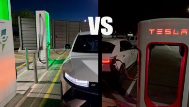 800V Charging and a 27-Inch Cabin Screen Give Hyundai Ioniq V a Sharp Edge