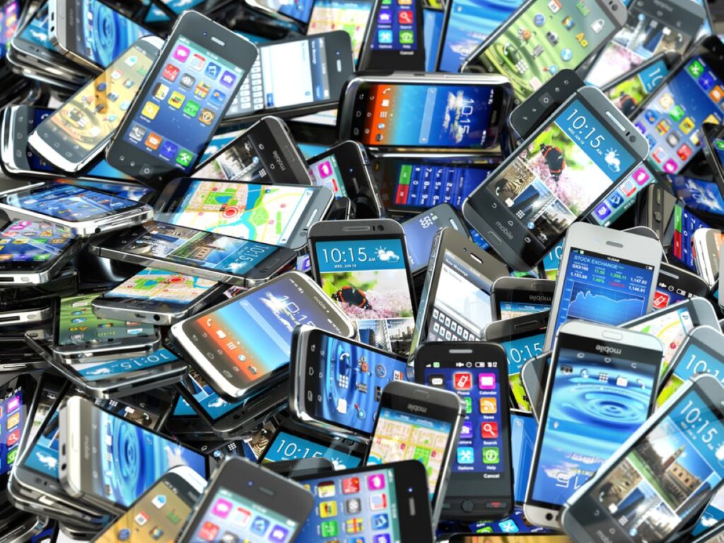 Discarded Pixel Phones Are Becoming Mini Data Centers, and the Benchmarks Are Surprising
