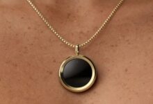 Gem, The90’s Smart Pendant That Tracks UV Exposure Before Sunscreen Runs Out