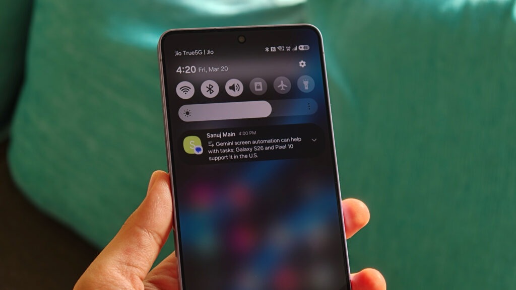 Galaxy S25 Closes in on S26, Three New AI Tools Start Rewriting Notifications