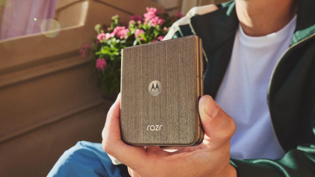 8 Camera Settings on Motorola Razr 2026 That Can Change Photos Fast